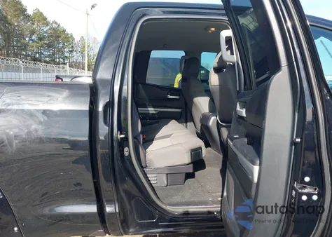 2017 Toyota Tundra Sr5 5.7L V8 z USA, uszkodzony, nr VIN 5TFUW5F1XHX605532